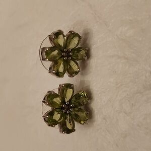 Peridot simulant flower design earrings